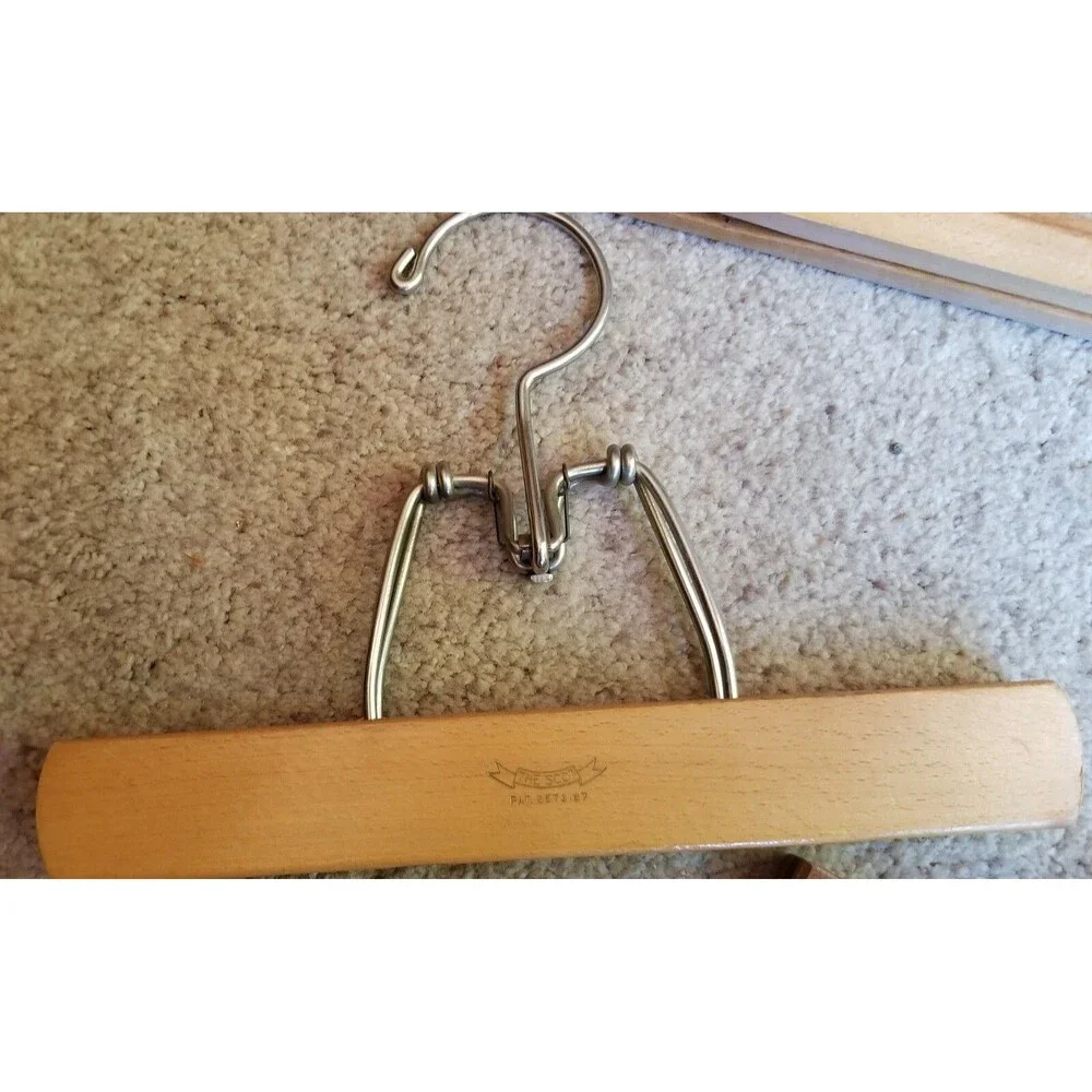 6 Vintage Wooden Wood Clamp Hangers Pant Skirt Harmony House Setwell Walker Scot